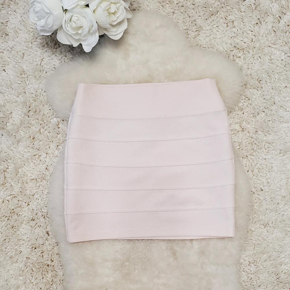 CHARLOTTE RUSSE ivory leopard bandage skirt
